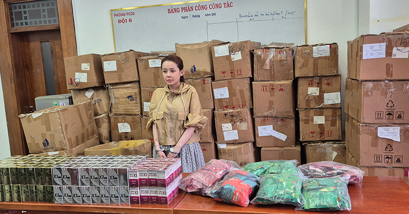 Hình ảnh Ngân 98 cùng kho hàng thời điểm bị bắt tạm giam