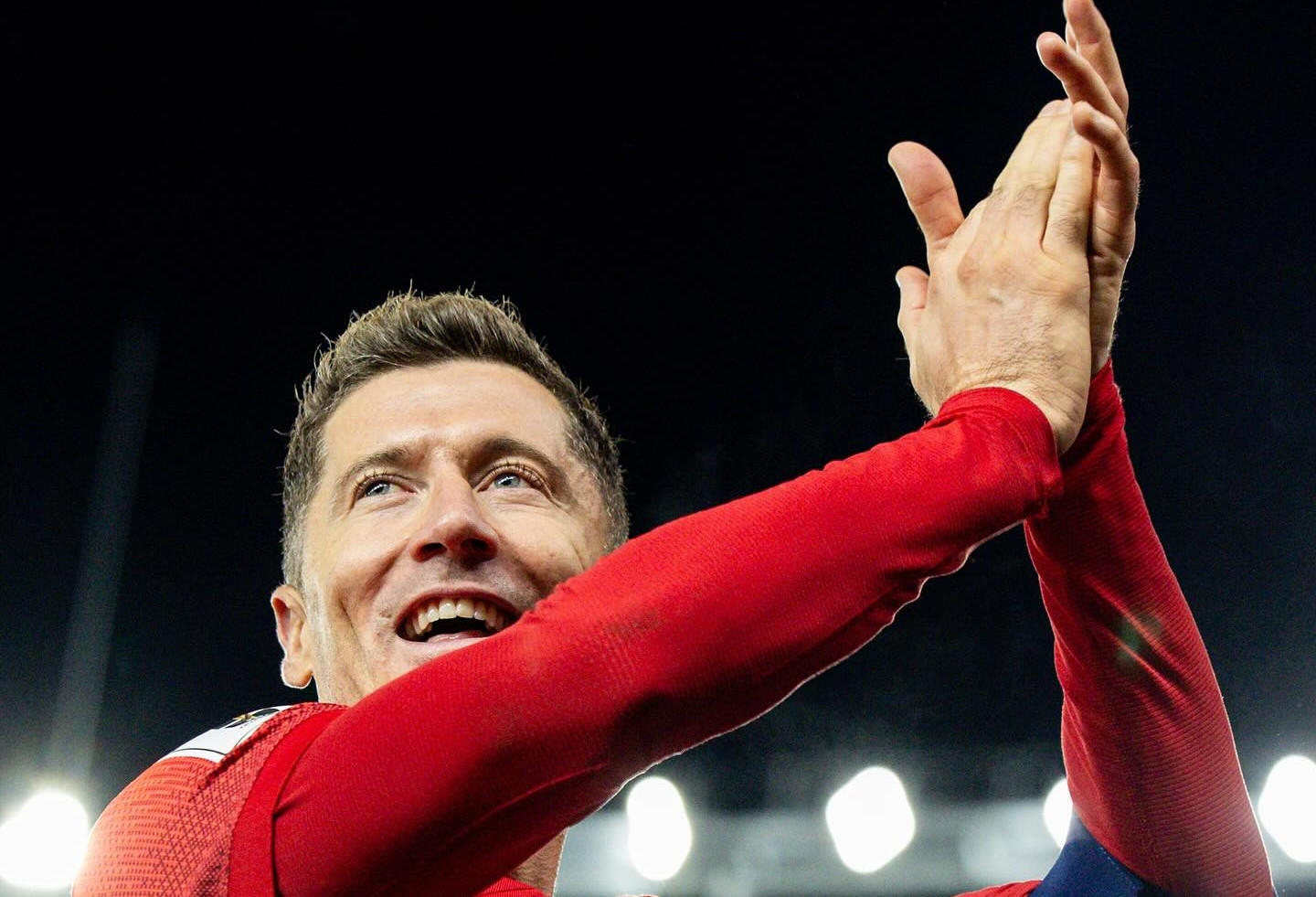 Lewandowski giúp Ba Lan níu giữ hi vọng đi World Cup