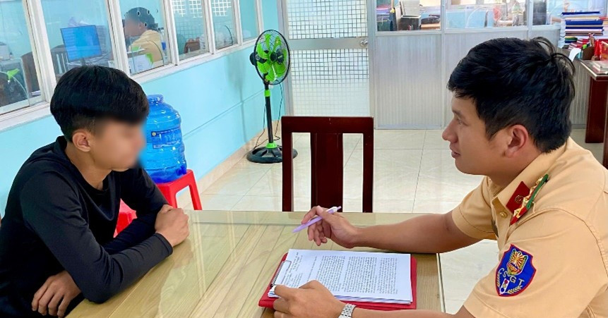 Lý do Tiktoker BinJet bị CSGT mời lên làm việc, xử phạt