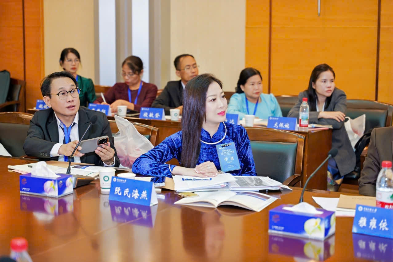 Nâng cao kỹ năng quản trị vấn đề dân tộc các nước sông Mekong - Lan Thương