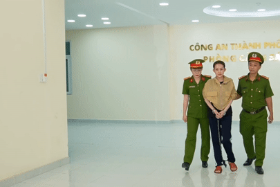 Ngân 98 bị bắt tạm giam