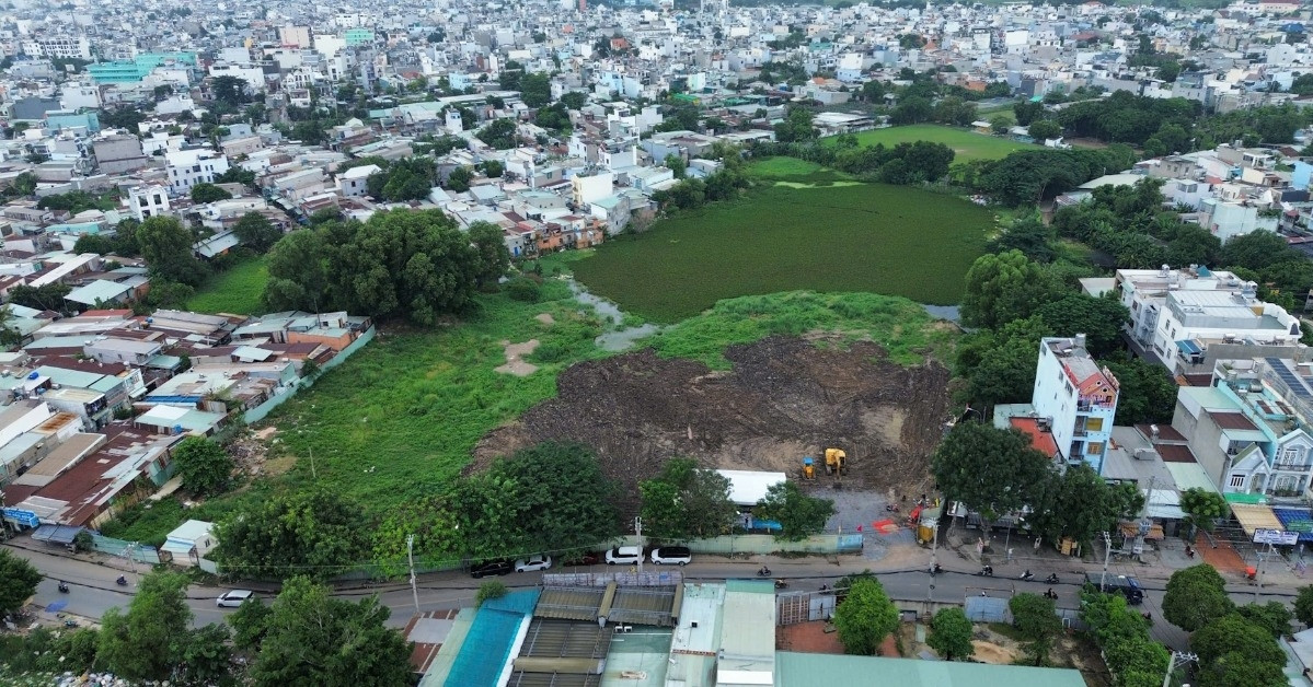 TPHCM quyết &amp;apos;hồi sinh&amp;apos; ao cá ngập rác Tân Chánh Hiệp