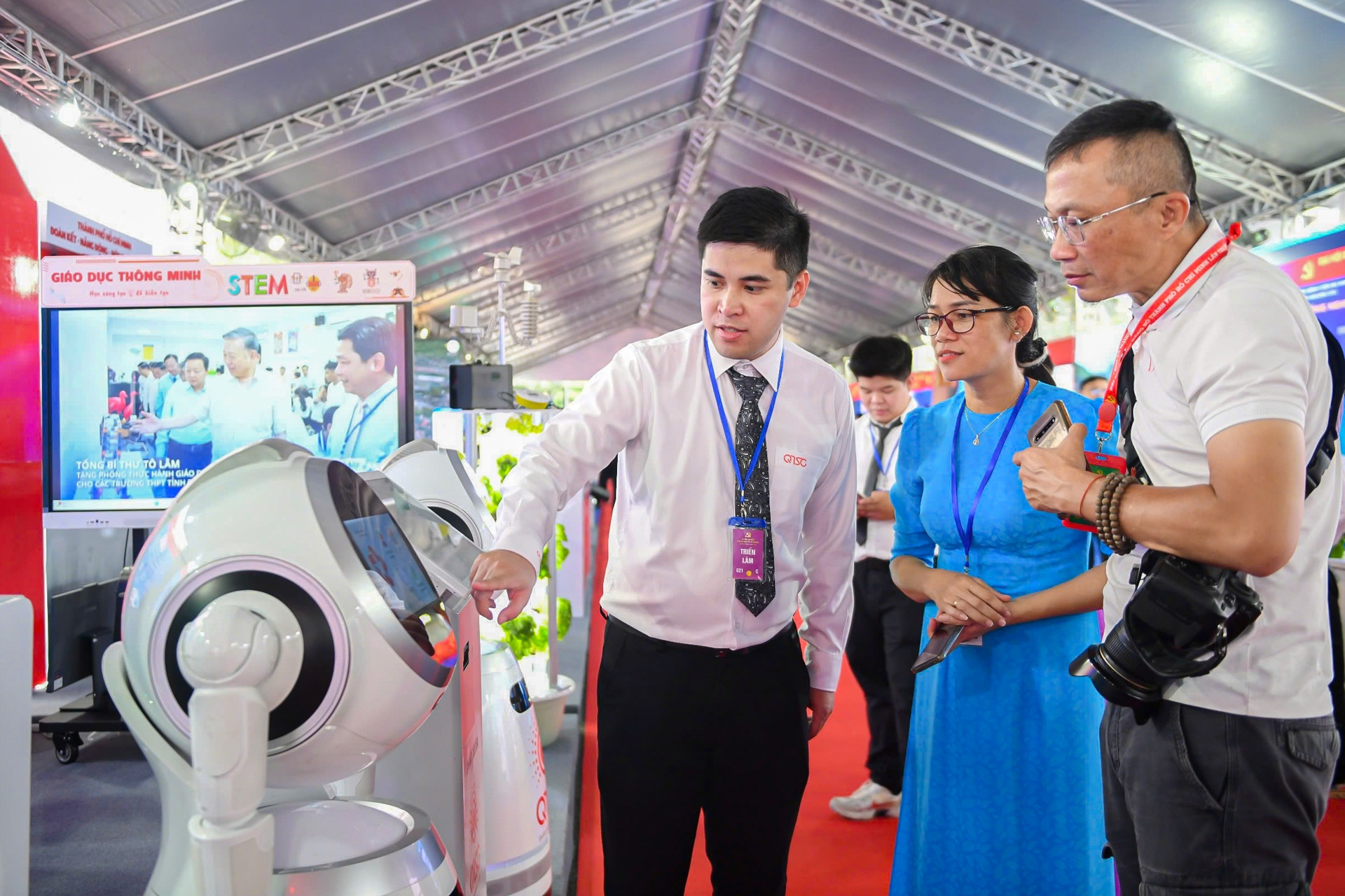 UAV chữa cháy, robot phẫu thuật xuất hiện tại triển lãm công nghệ ở TPHCM