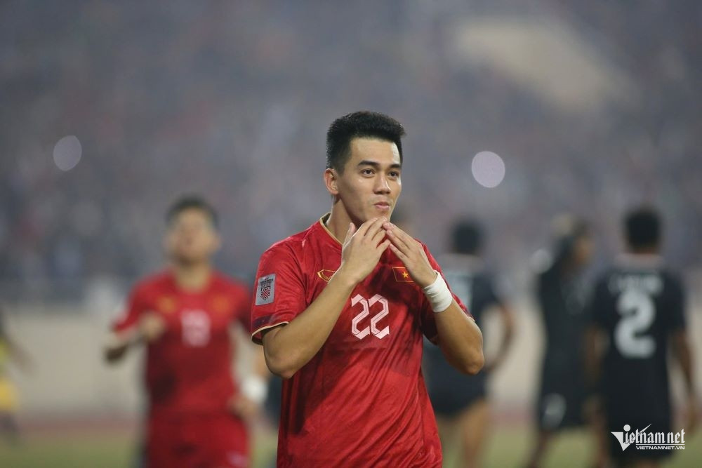 W-cau thu tien linh.jpg