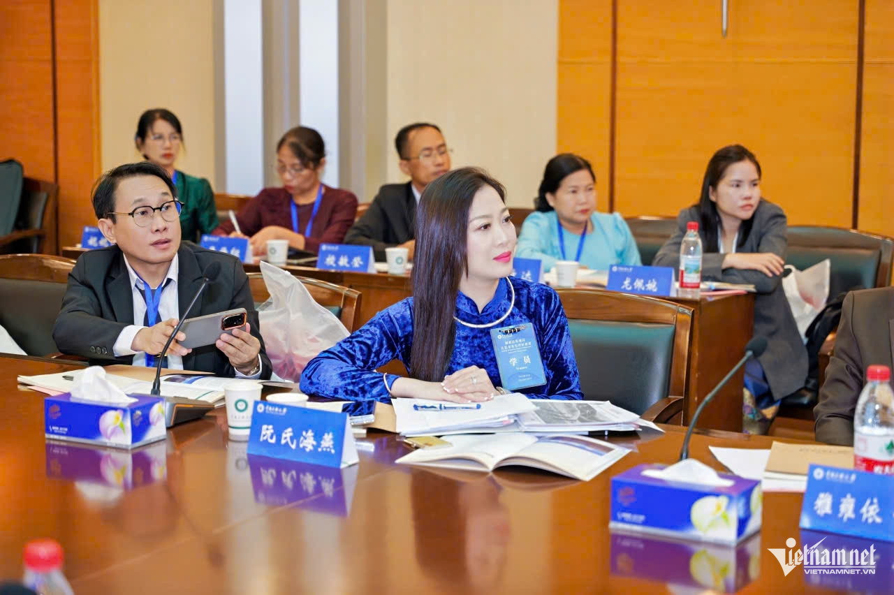 W-Doan VN tham gia lop tap huan.jpg