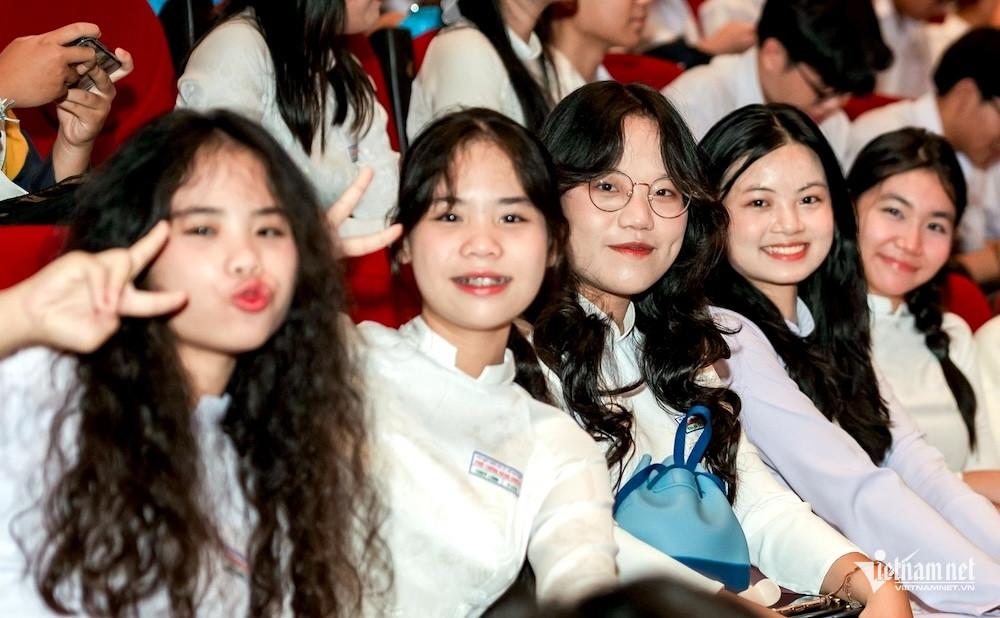 W-nang khieu 62532.jpg