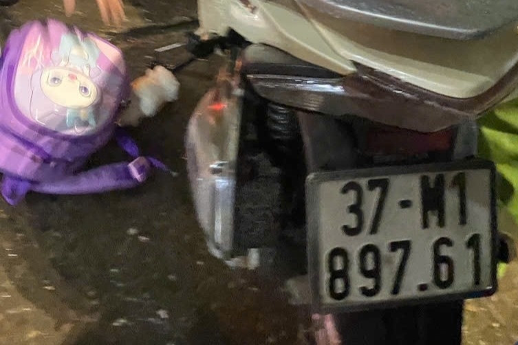 Bản tin trưa 14/10: 3 bố con nghi nhảy xuống sông Lam, để lại 2 ba lô học sinh