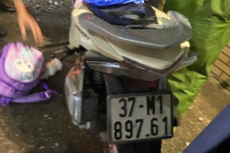 3 bố con nghi nhảy xuống sông Lam, trên cầu để lại 2 ba lô học sinh