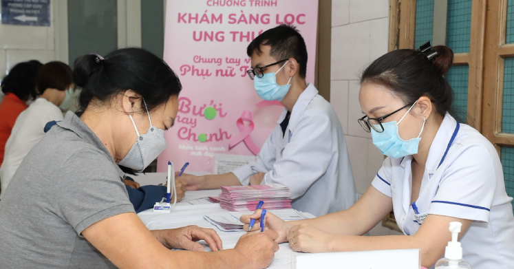 Bộ Y tế kêu gọi phụ nữ nhớ 5 bước kiểm tra phát hiện sớm ung thư vú