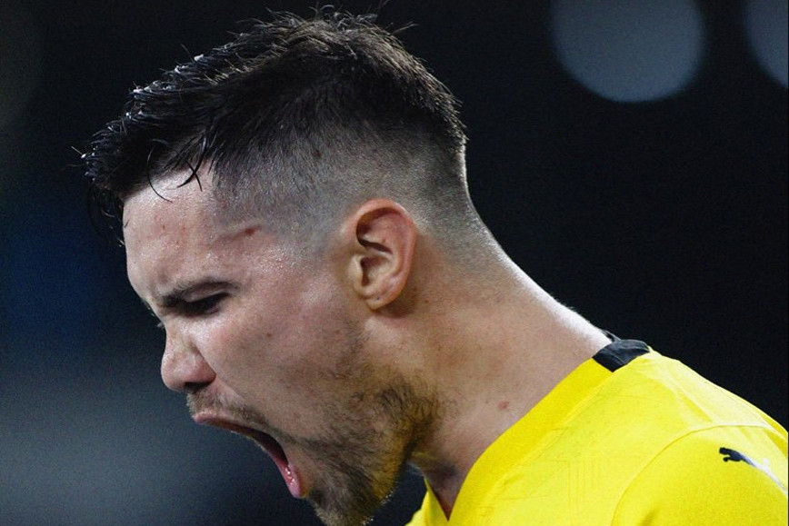 Bùng nổ hiệp hai, Malaysia ngược dòng thắng Lào