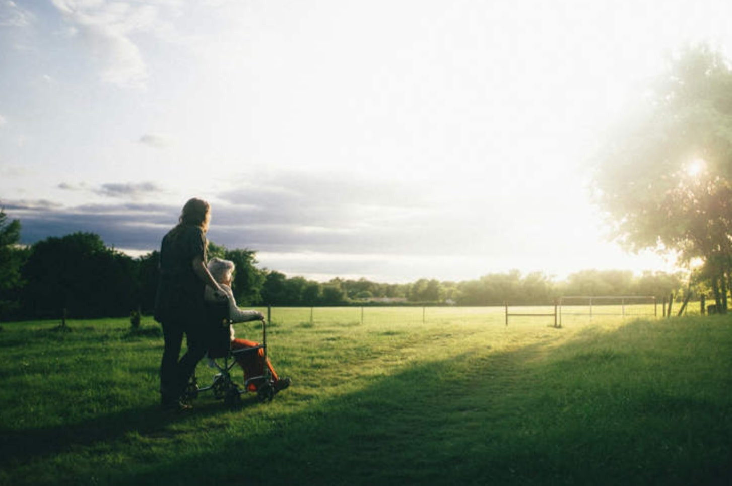 Người phụ nữ 38 tuổi sống trong viện dưỡng lão, tiết lộ điều đáng giá nhất