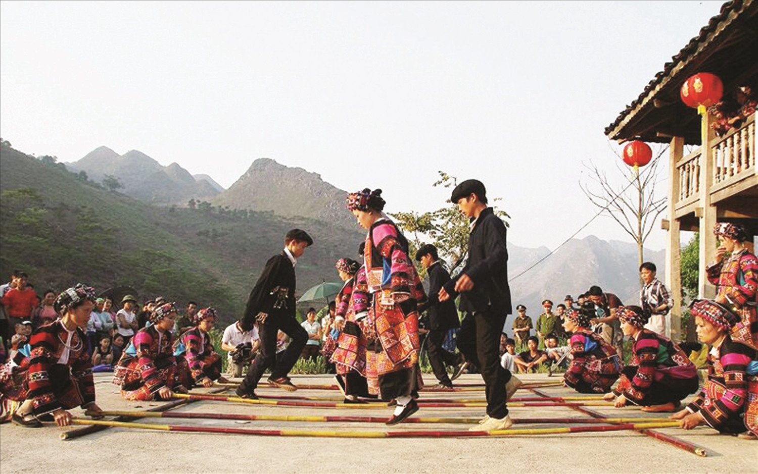 Hòng Phúc ảnh 1.jpg