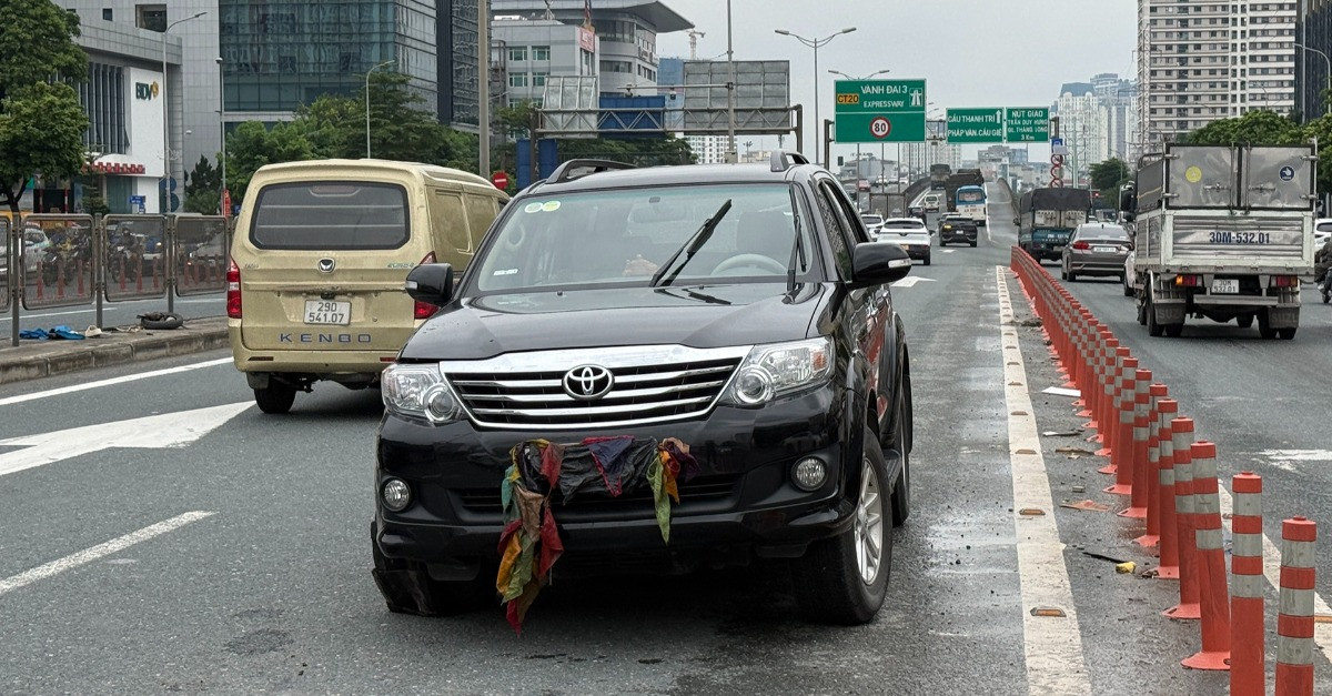 Ô tô nổ 2 lốp đi ngược chiều ở Hà Nội: Nam tài xế có nồng độ cồn gấp 3 lần ‘kịch khung’