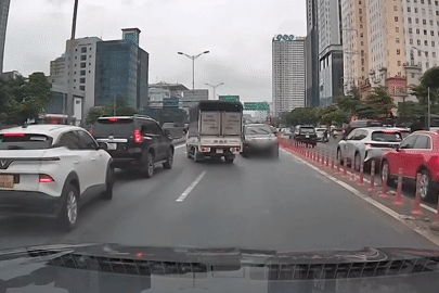 Ô tô nổ 2 lốp đi ngược chiều ở Hà Nội: Nam tài xế có nồng độ cồn gấp 3 lần ‘kịch khung’