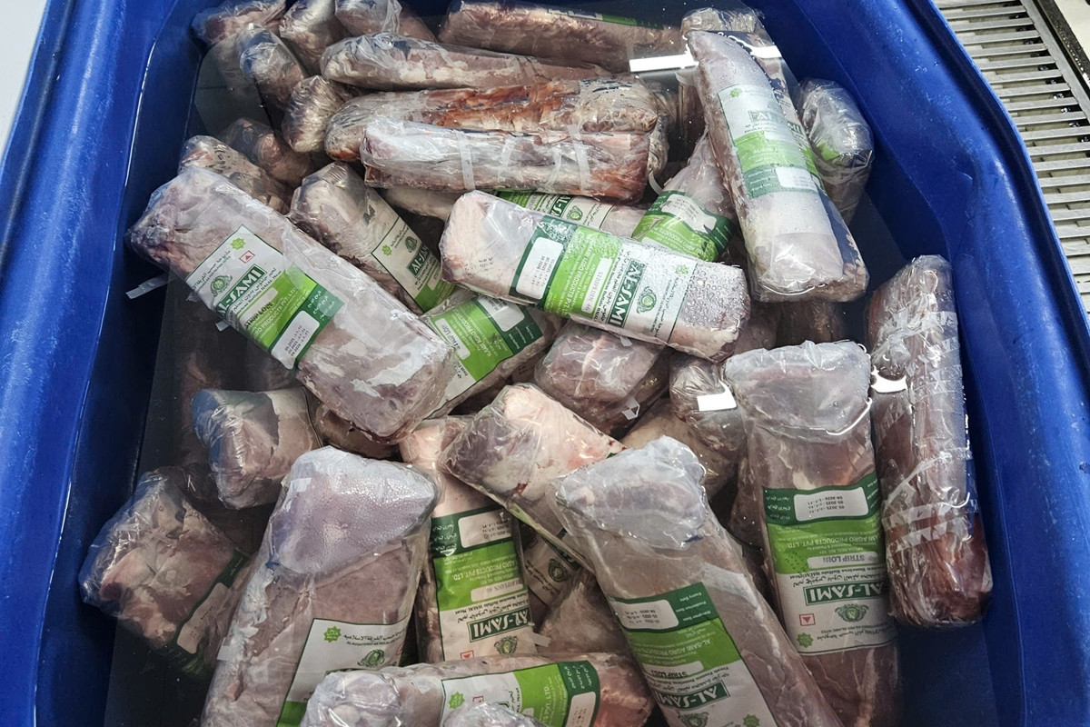 'Phù phép' hàng chục tấn thịt trâu Ấn Độ thành bò Nhật Wagyu, bán giá gấp 5