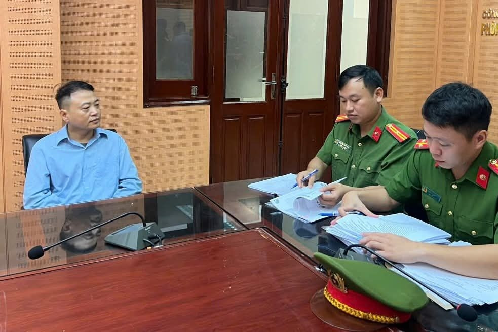 Shark Bình bị bắt tạm giam