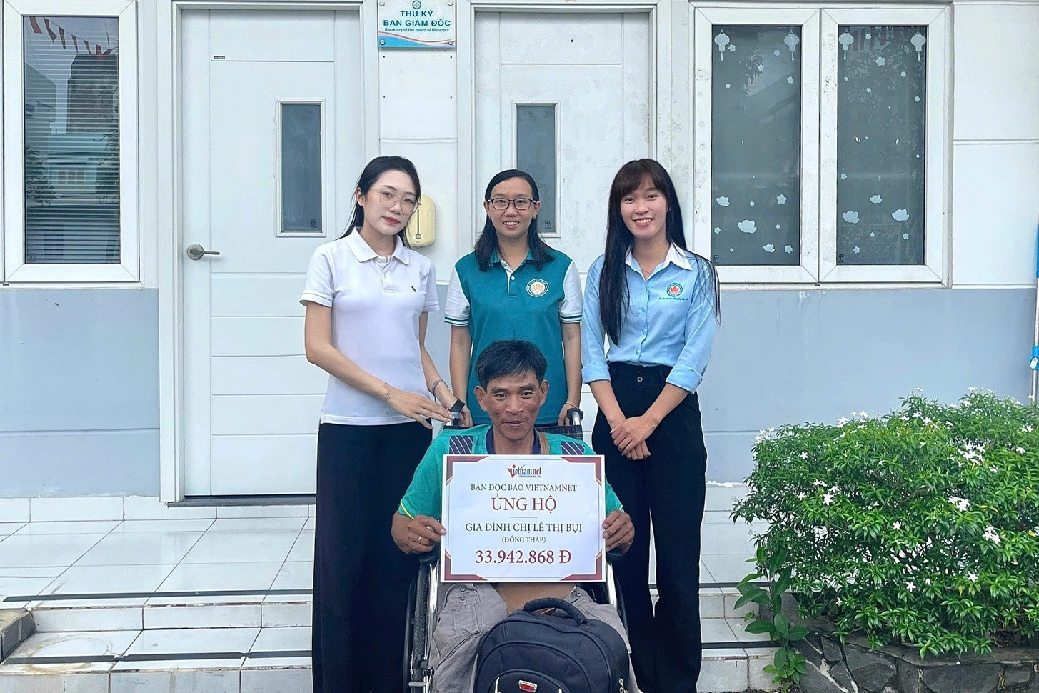 Trao hơn 33 triệu đồng đến người đàn ông khuyết tật vừa mất con, vợ bệnh nặng