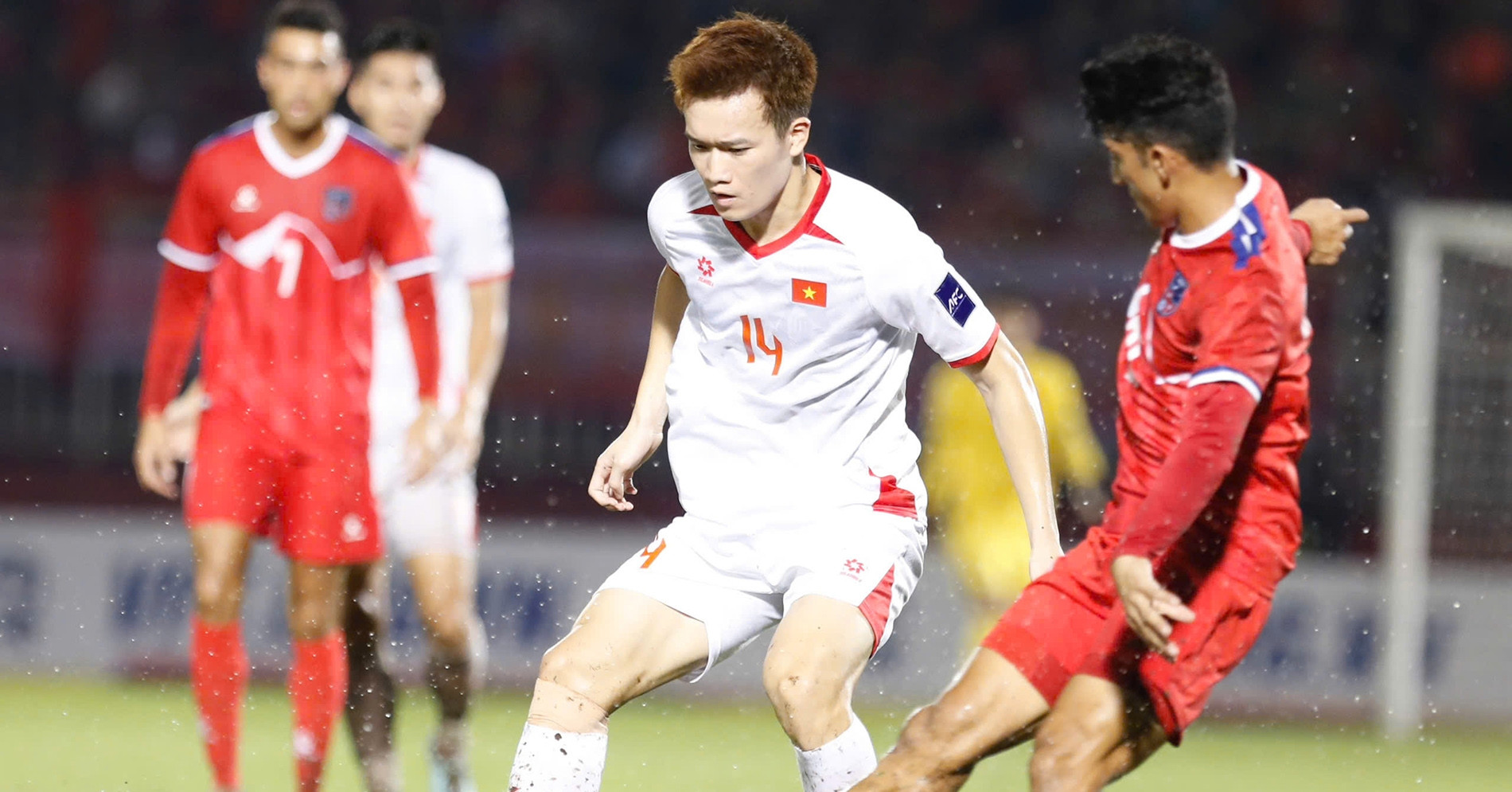 Video bàn thắng Việt Nam vs Nepal: 3 điểm vất vả