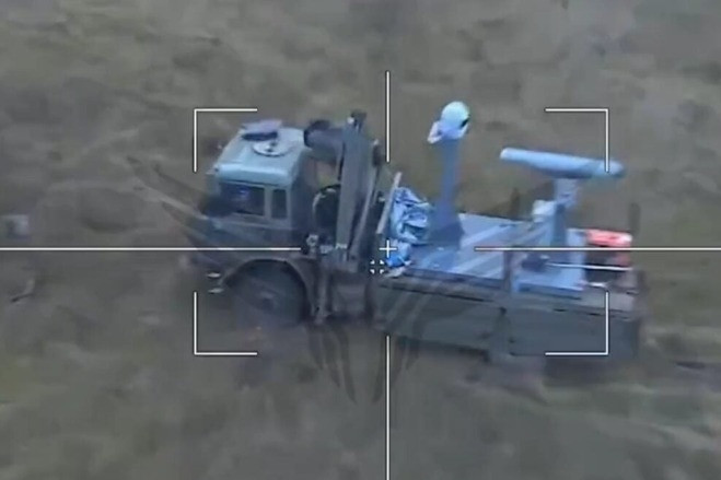 Video UAV Nga bắn cháy hệ thống phòng không 'hàng hiếm' của Ukraine ở Sumy