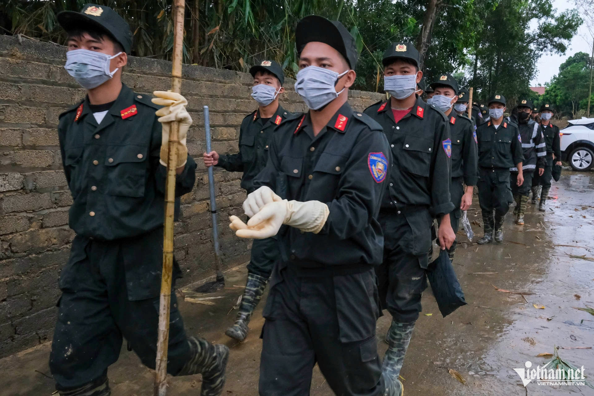W-dọn dẹp sau bão lũ ở Bắc Ninh_8.JPG.jpg