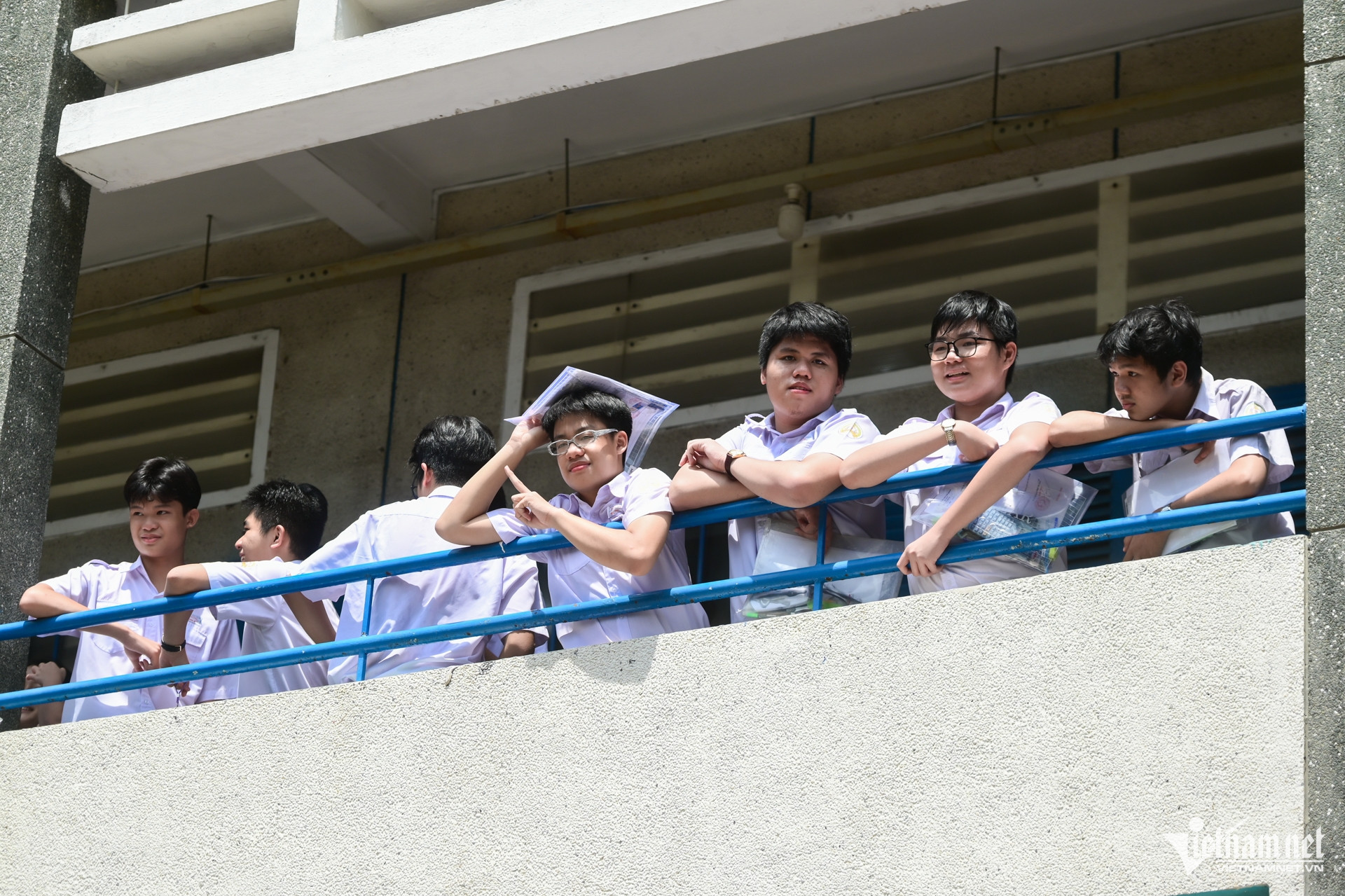 W-học sinh 10 TPHCM 15 (1).jpg