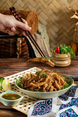 Cá suối chiên giòn 3 rz.jpg