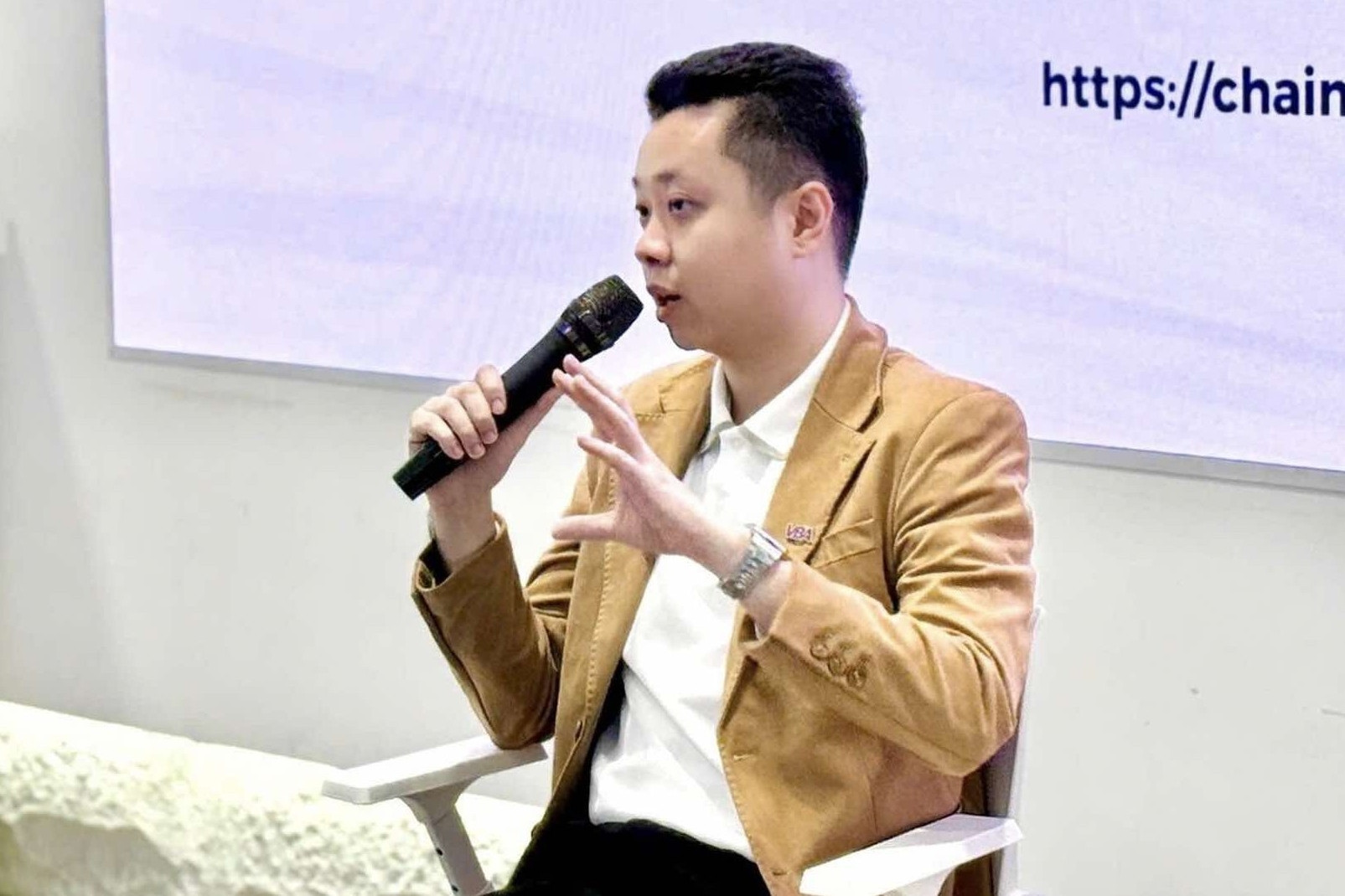 Mất chưa tới 36 tiếng để mô hình hóa dòng tiền trong vụ Shark Bình