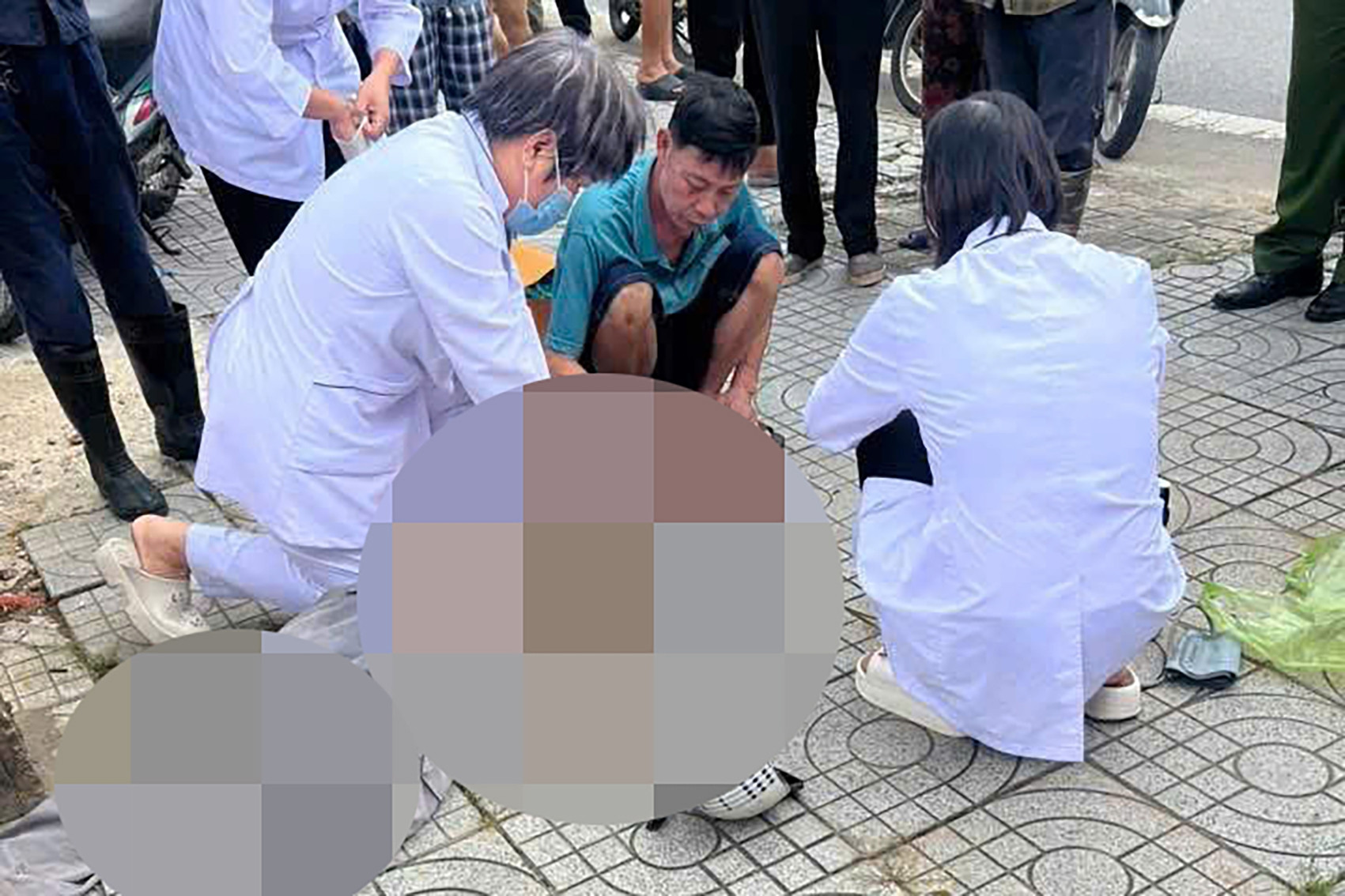 Người đàn ông tử vong bên chân cột điện ở Quảng Ninh
