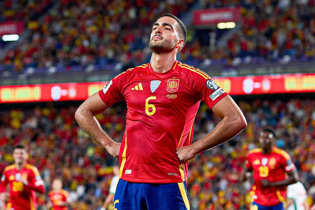 'Sao' Arsenal ghi bàn khó tin, Tây Ban Nha đè bẹp Bulgaria