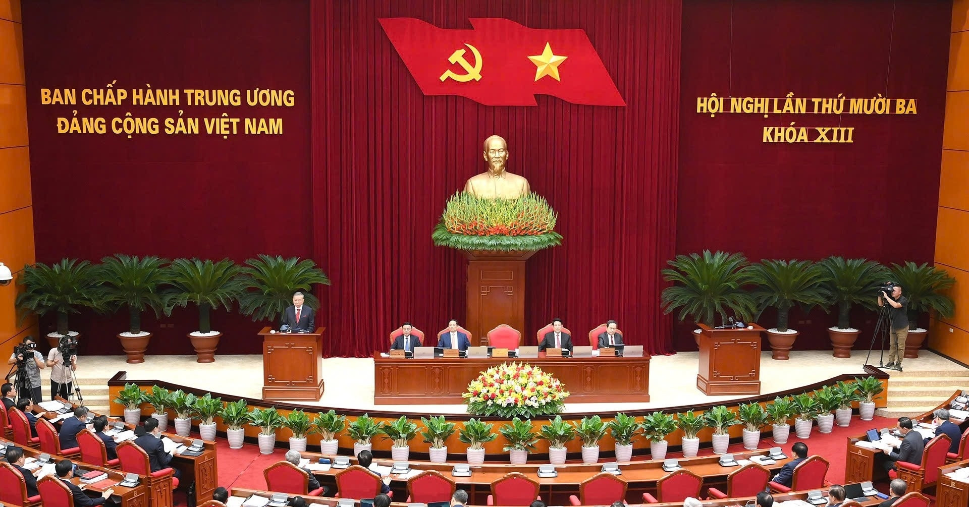 Toàn văn dự thảo Báo cáo Chính trị trình Đại hội 14 của Đảng lấy ý kiến nhân dân