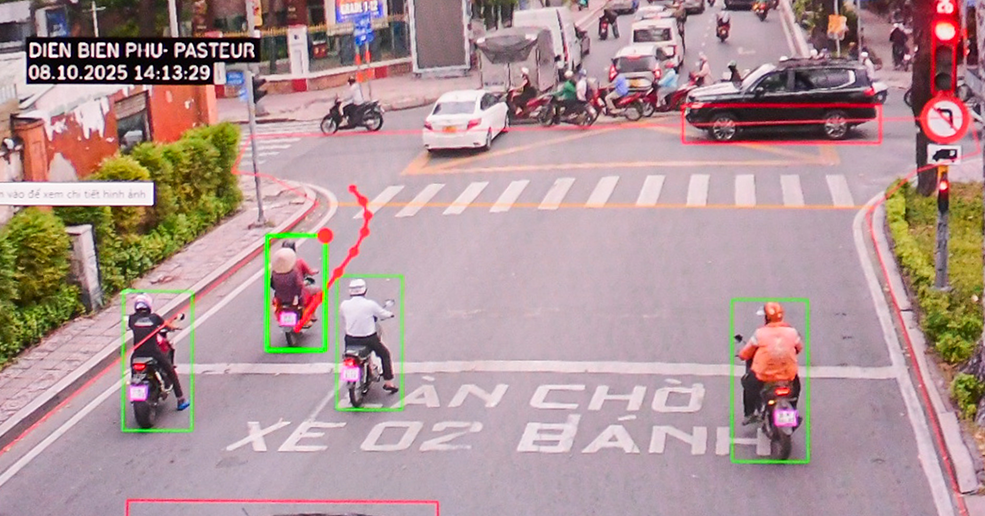 TPHCM xử lý 1.900 trường hợp vi phạm qua camera giao thông trong 4 ngày ra quân