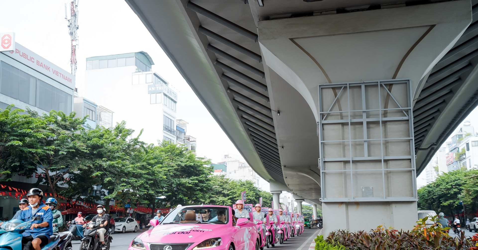 Vua Nệm ‘mang giấc ngủ ra phố’: Lời nhắc Đi Ngủ Sớm truyền cảm hứng khắp Hà Nội