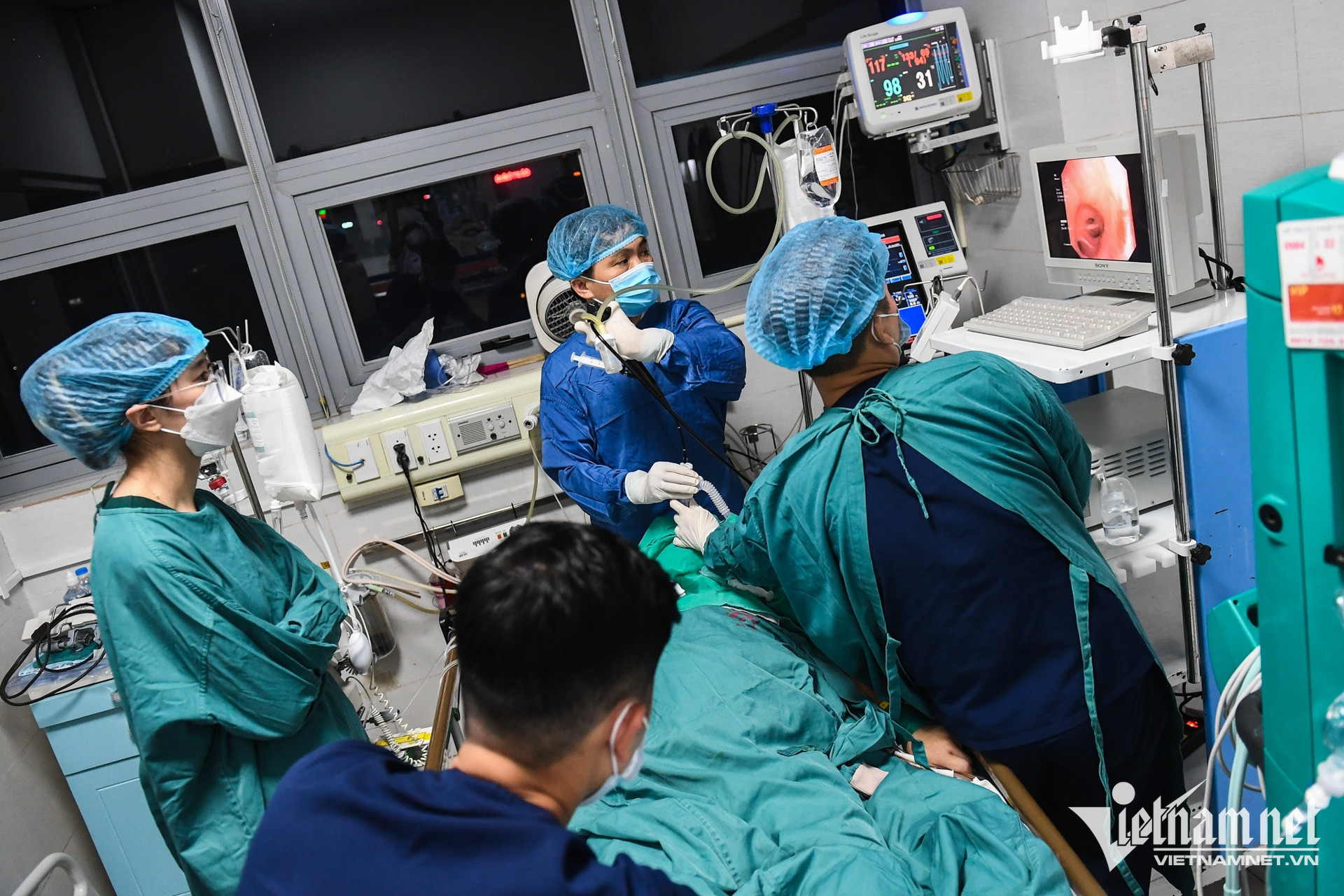 W-Cấp cứu điều trị Bạch Mai (22).jpg