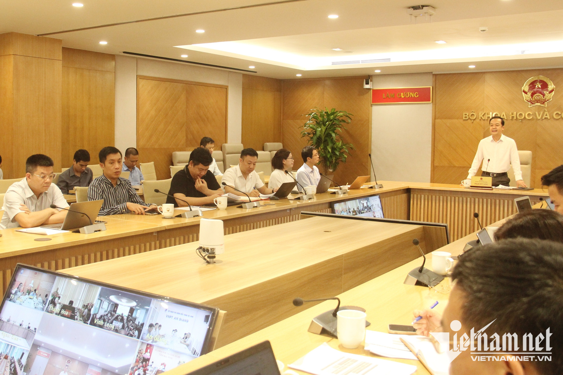 W-hoi nghi huong dan khung quoc gia so.jpg