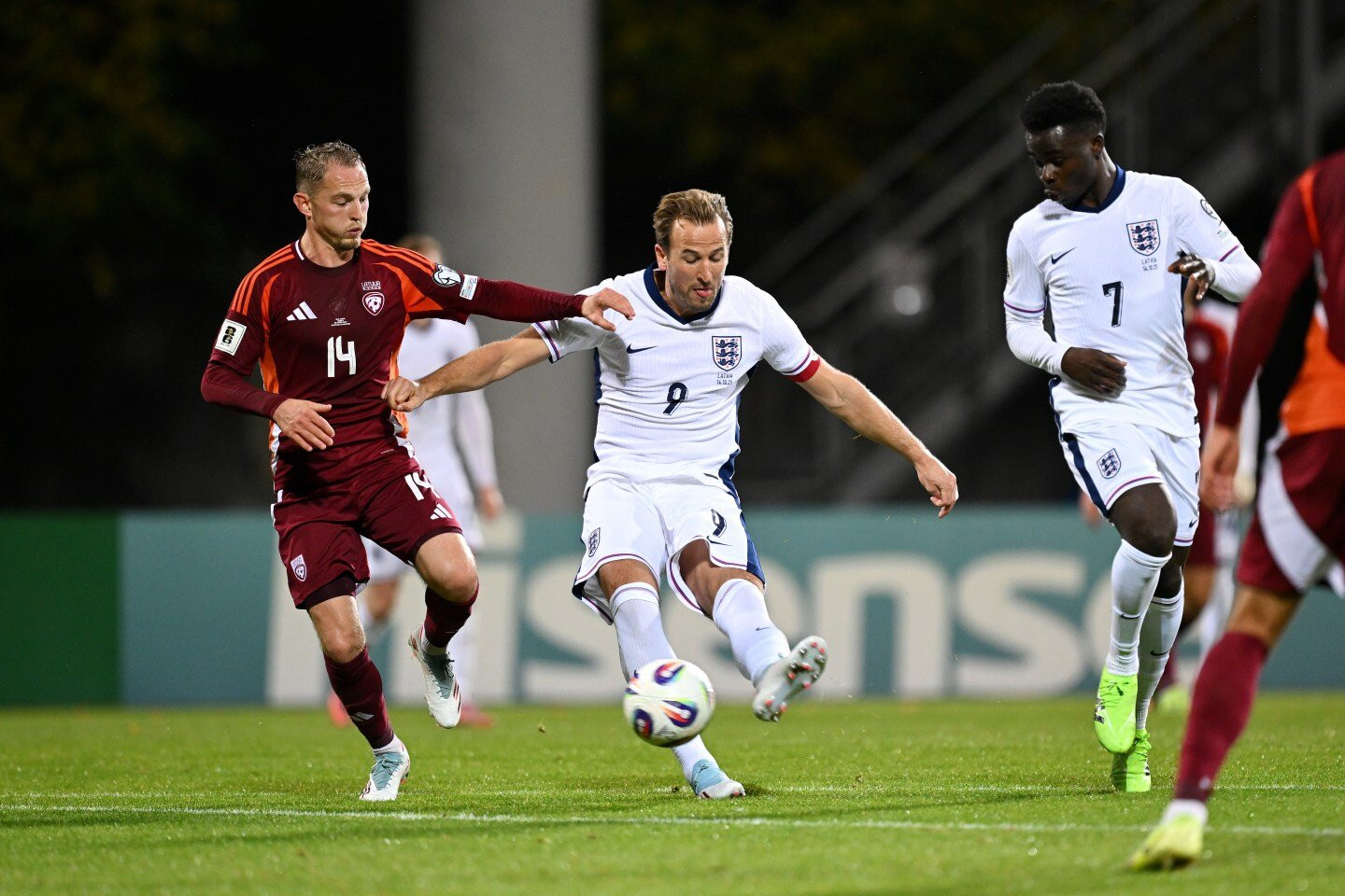 www_thesun_co_uk harry kane england scores teams 1031137125 (2).jpg