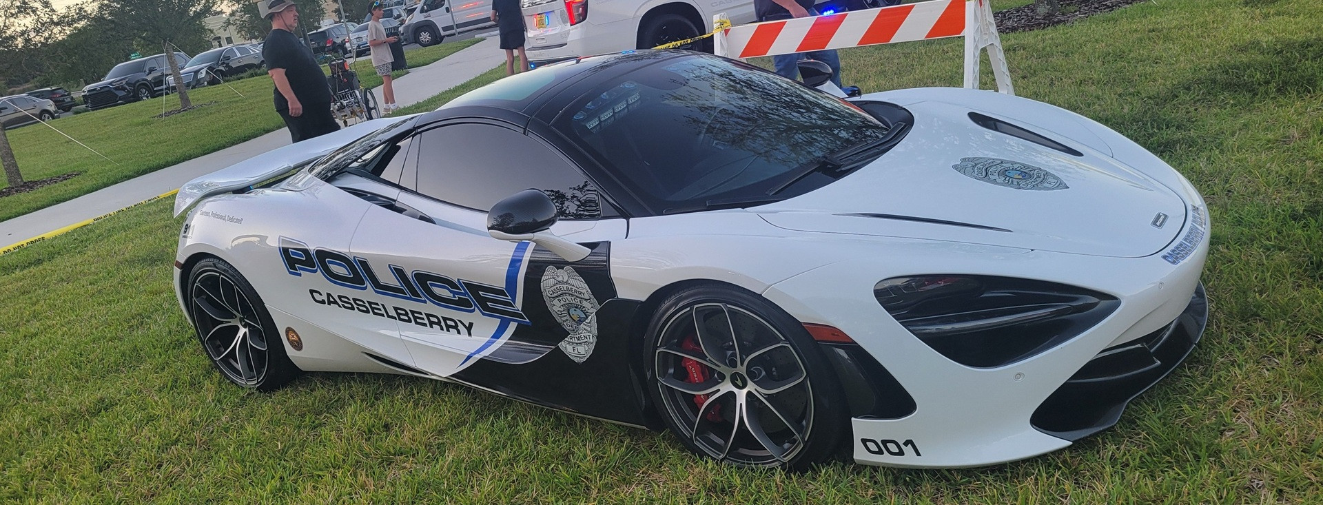 720s canh sat 2.jpg