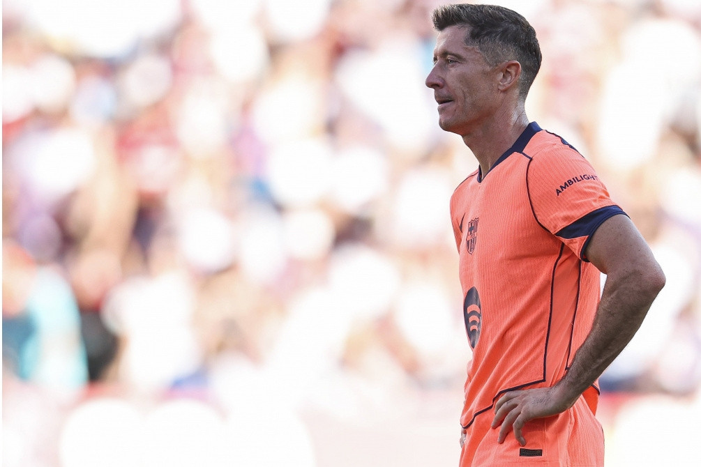 Barca tan nát trước El Clasico với Real Madrid: Báo động Hansi Flick