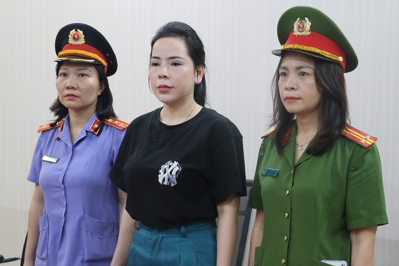 Bắt người phụ nữ ở Nghệ An vì lừa dối khách hàng