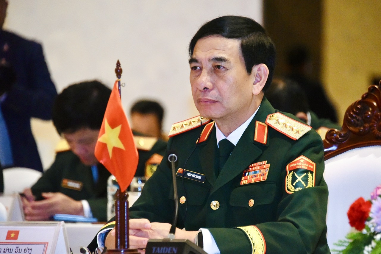 Bộ trưởng Quốc phòng ba nước chứng kiến diễn tập cứu hộ, cứu nạn chung