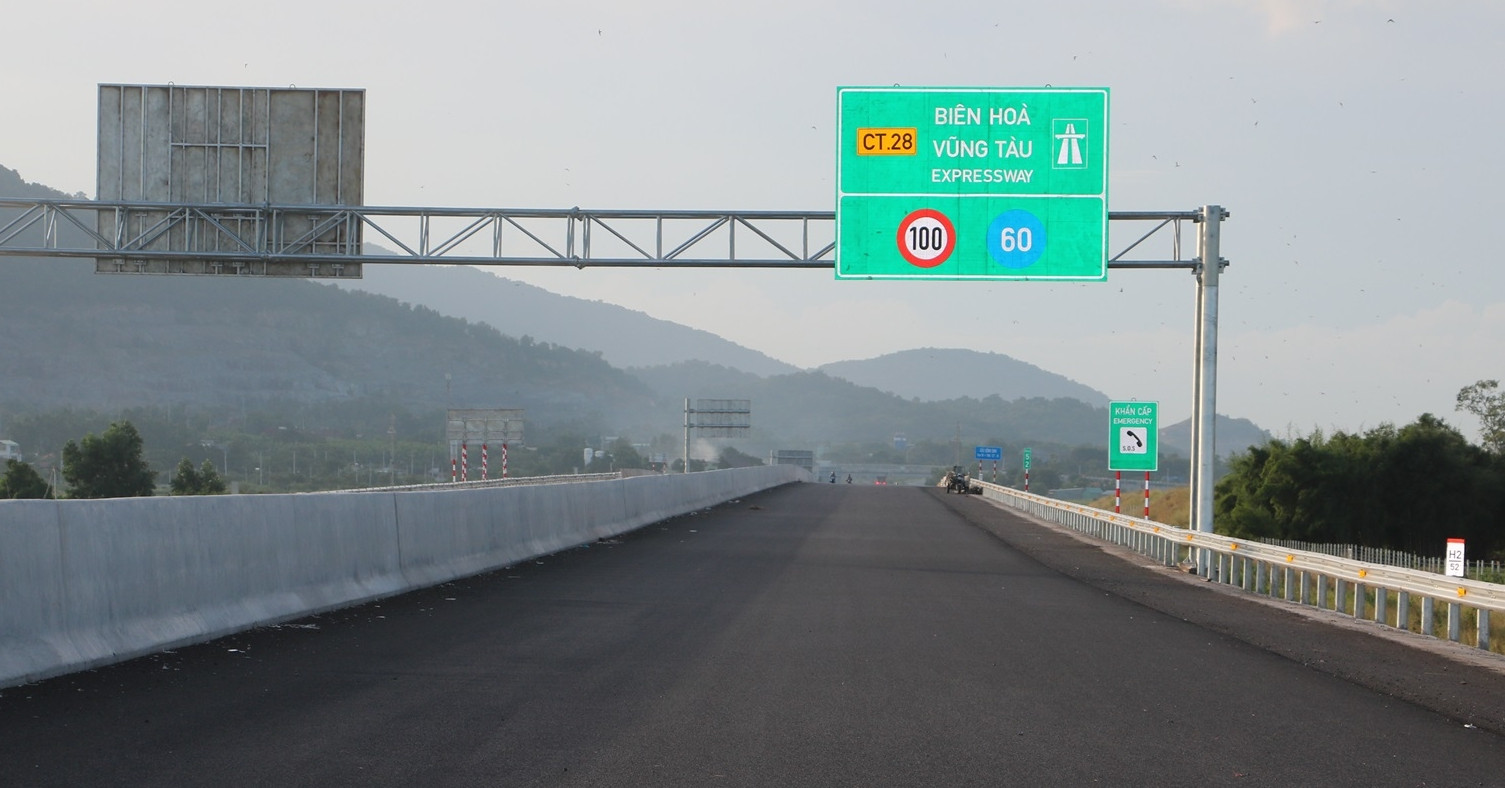 Cao tốc Biên Hòa - Vũng Tàu qua TPHCM sẵn sàng thông xe tháng 12