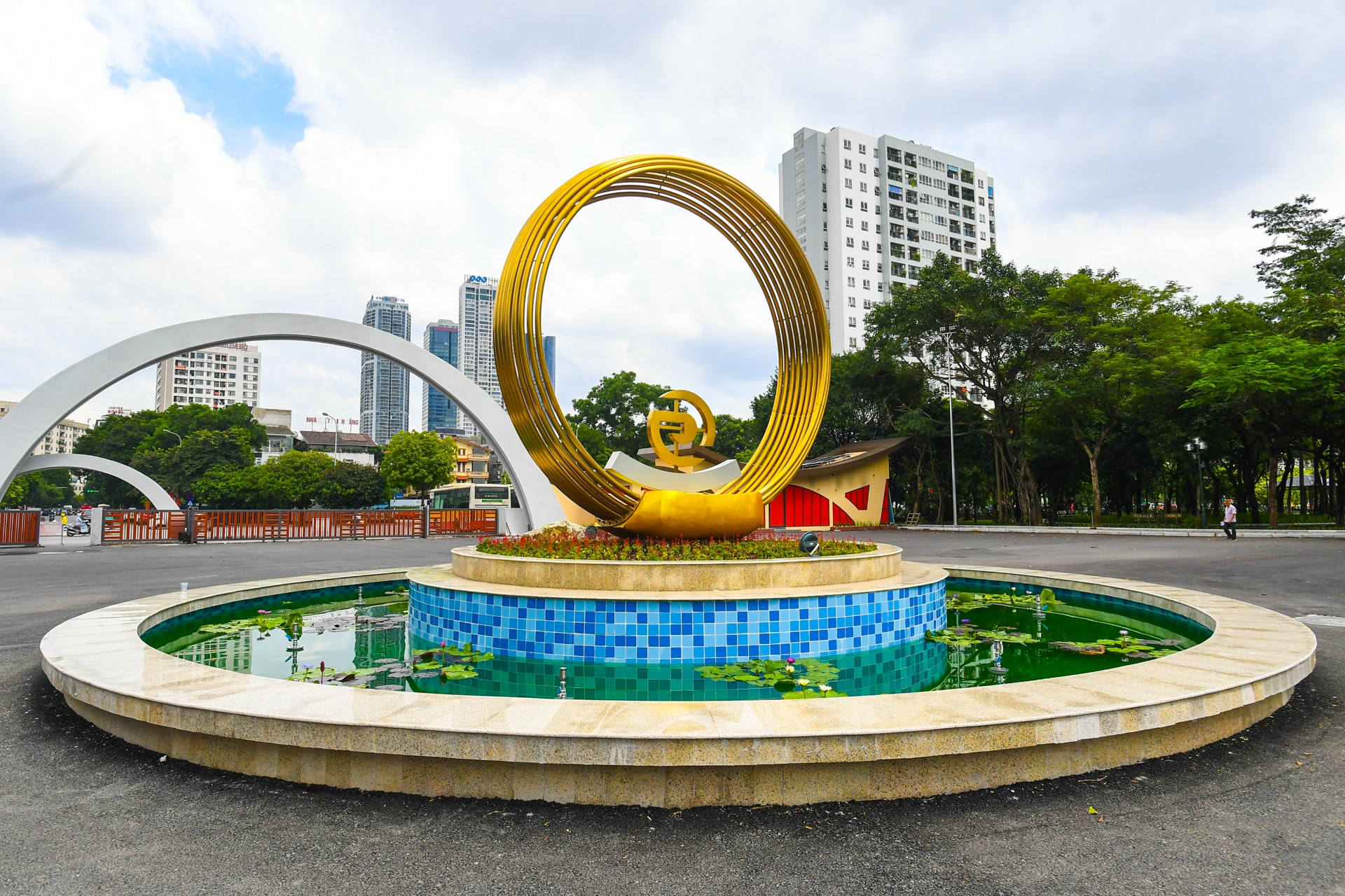 Diện mạo mới Công viên Cầu Giấy sau cuộc 'đại phẫu' 66 tỷ đồng