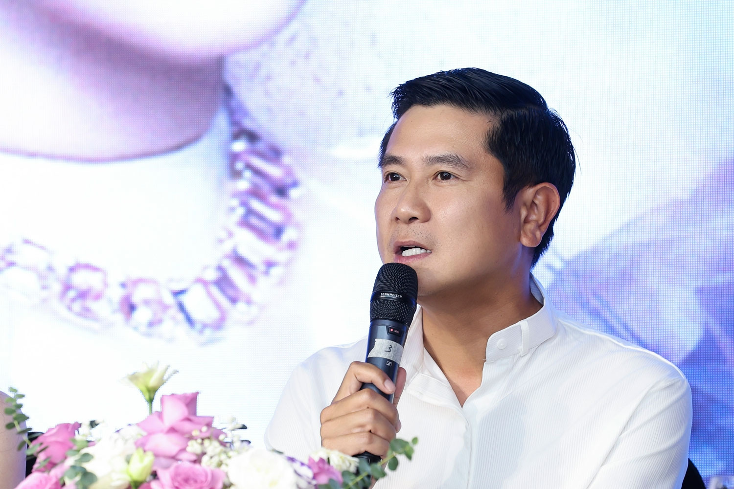 Hồ Hoài Anh: Âm nhạc của tôi buồn, chỉ vài ca khúc vui khi ở với Lưu Hương Giang