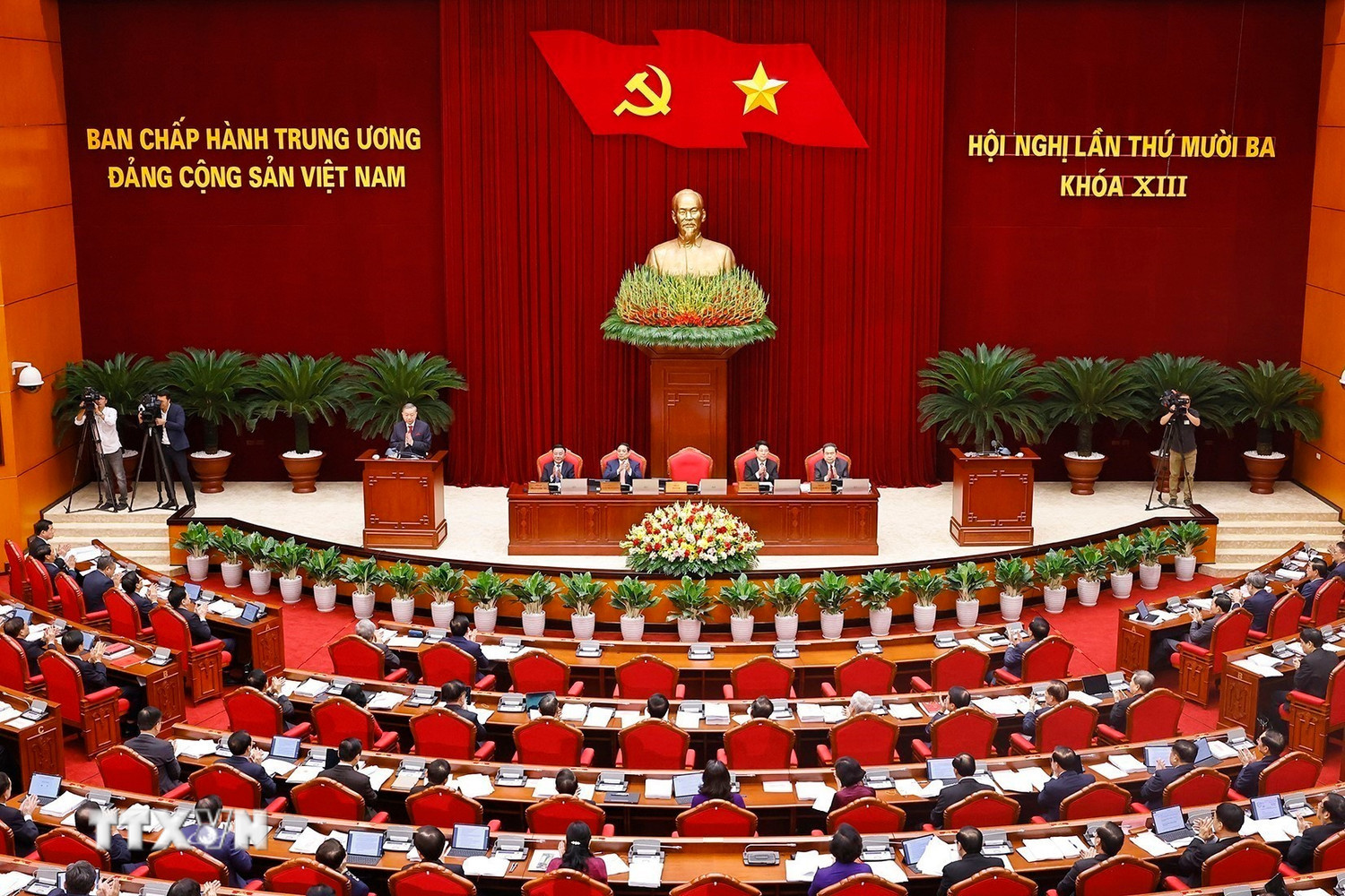 Nhân sự lãnh đạo chủ chốt sẽ do Bộ Chính trị giới thiệu