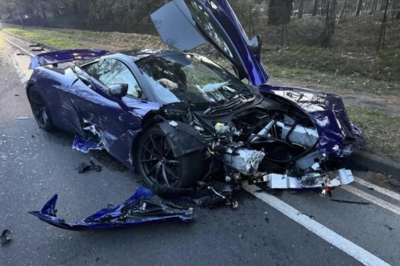 Lái siêu xe McLaren chục tỷ gây tai nạn, chủ xe lẩn trốn nhưng bất thành