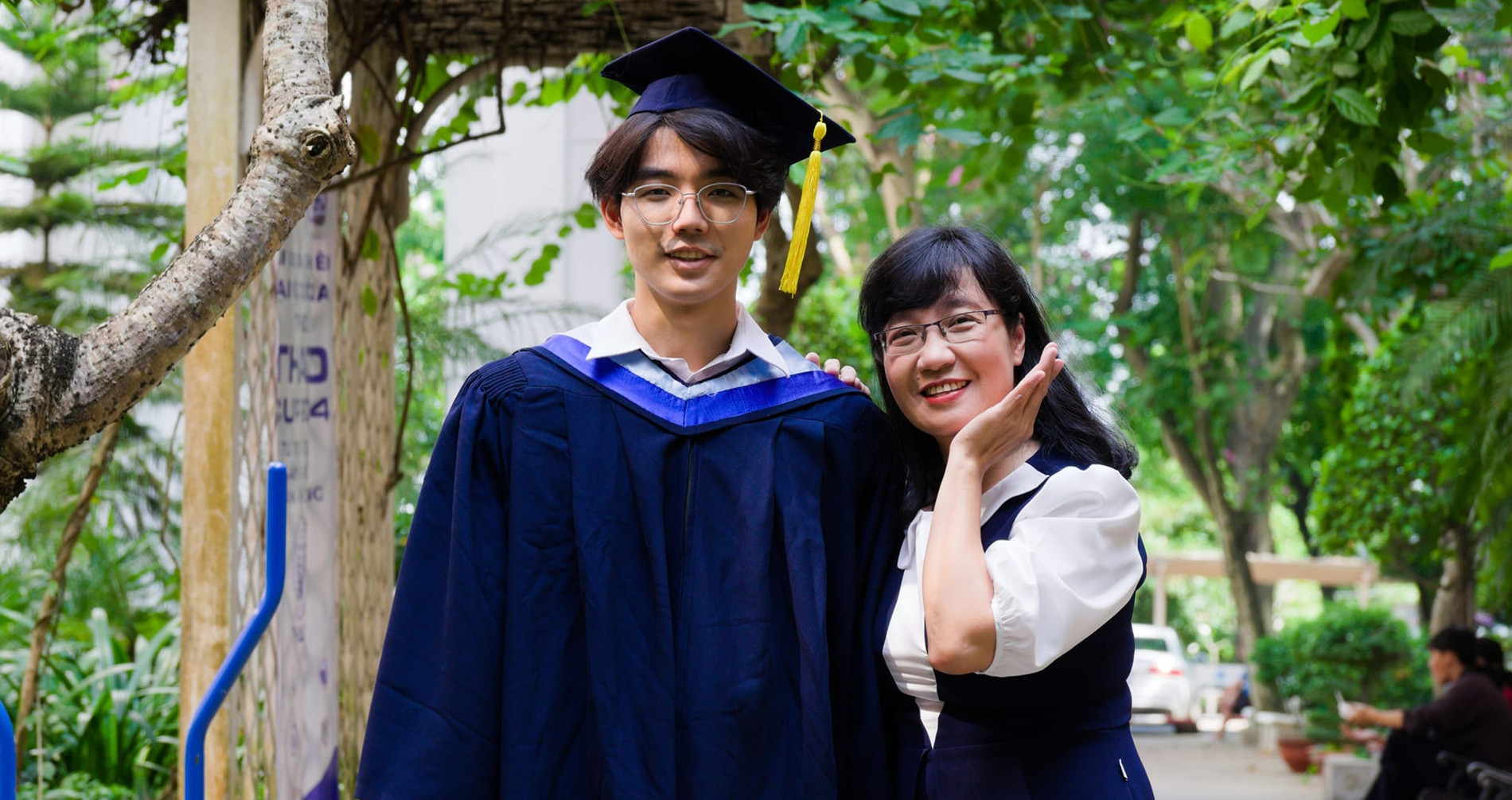 Mẹ đơn thân đặt tên con là Happy và hành trình 22 năm gieo hạt yêu thương