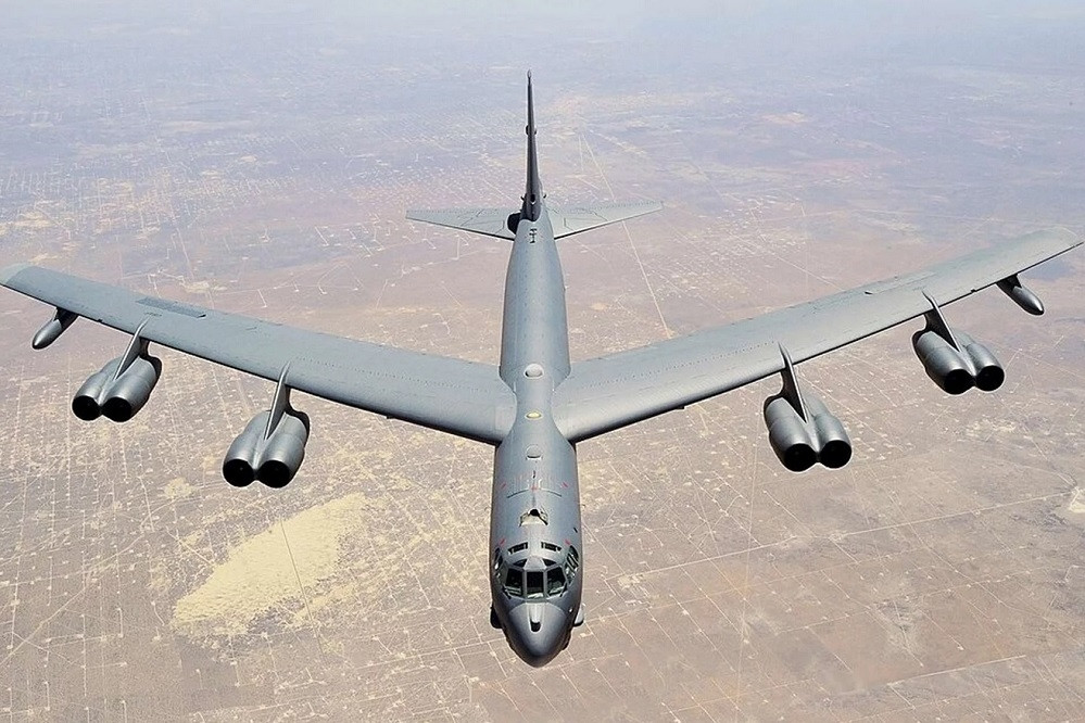 Mỹ điều 3 máy bay ném bom B-52 áp sát Venezuela