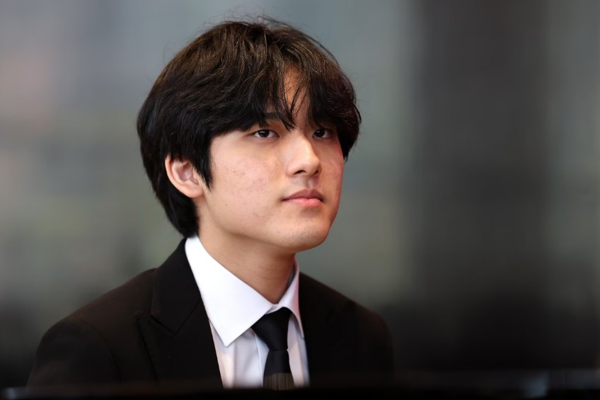 Nghệ sĩ piano nổi tiếng thế giới kể về thời đi học như 'địa ngục' ở quê nhà