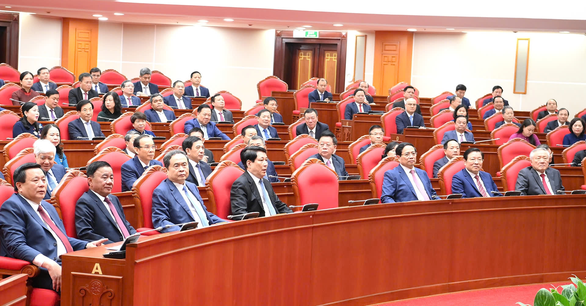 Quy định mới về tiêu chuẩn, điều kiện, độ tuổi ...