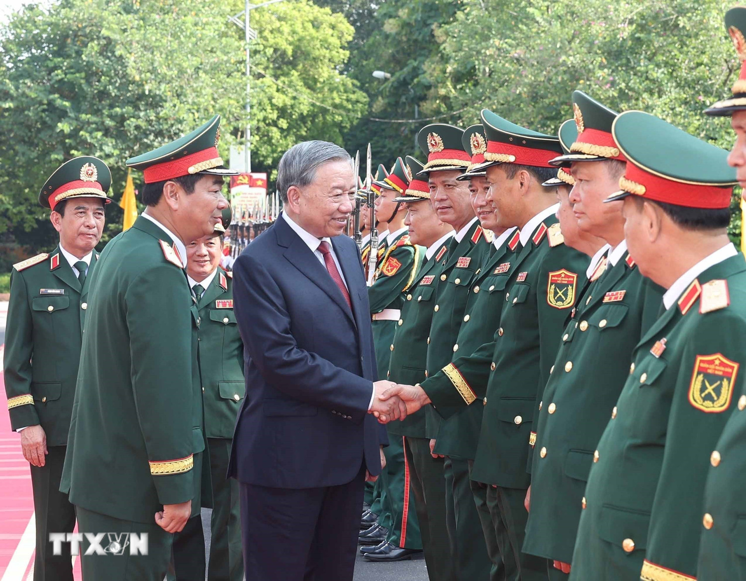 tong bi thu to lam du le ky niem 80 nam ngay truyen thong luc luong vu trang quan khu 1 8343310 6.jpg