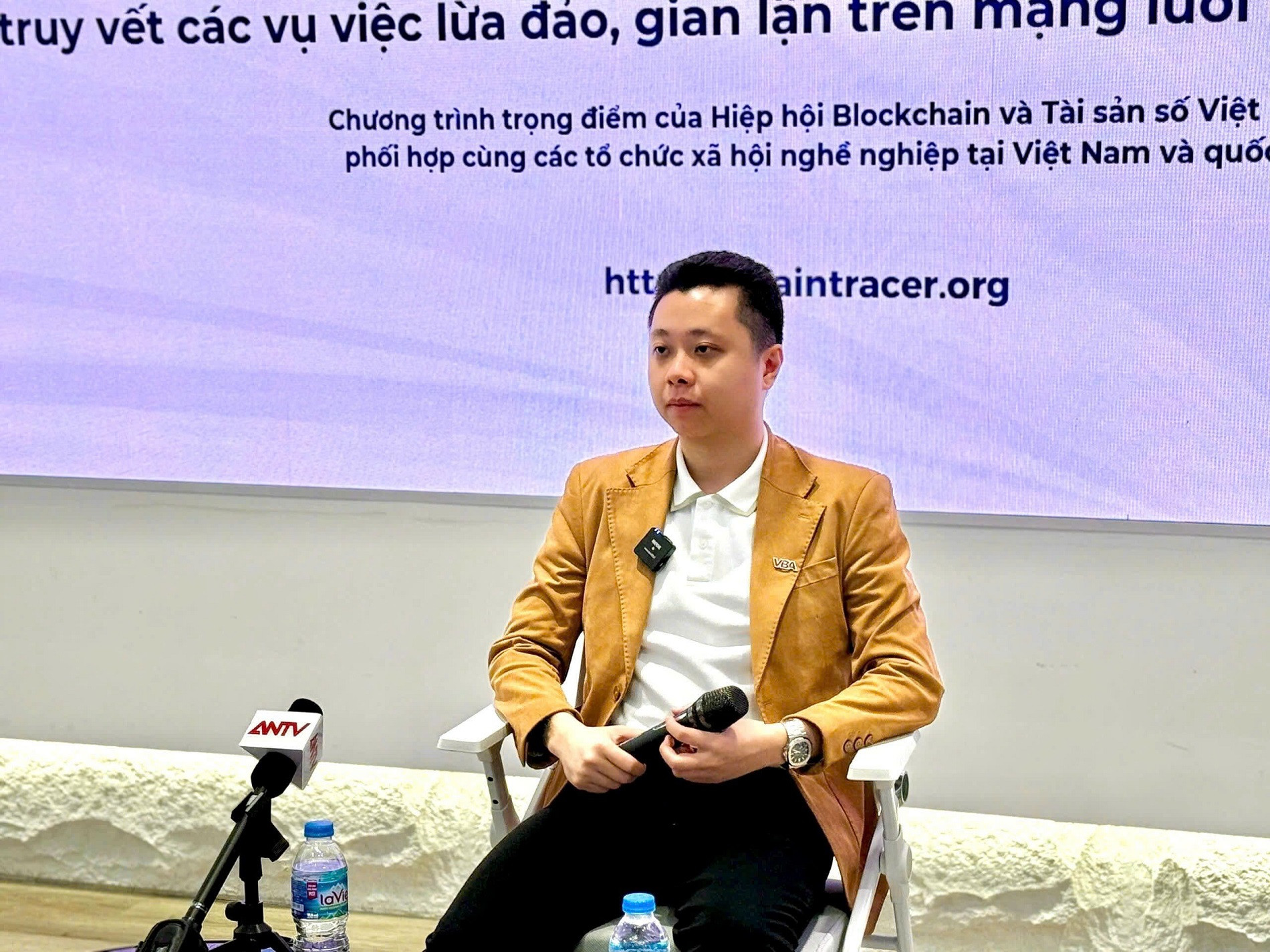 vba trần huyền dinh